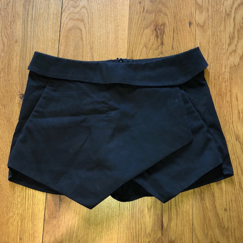 Aritzia envelope skort